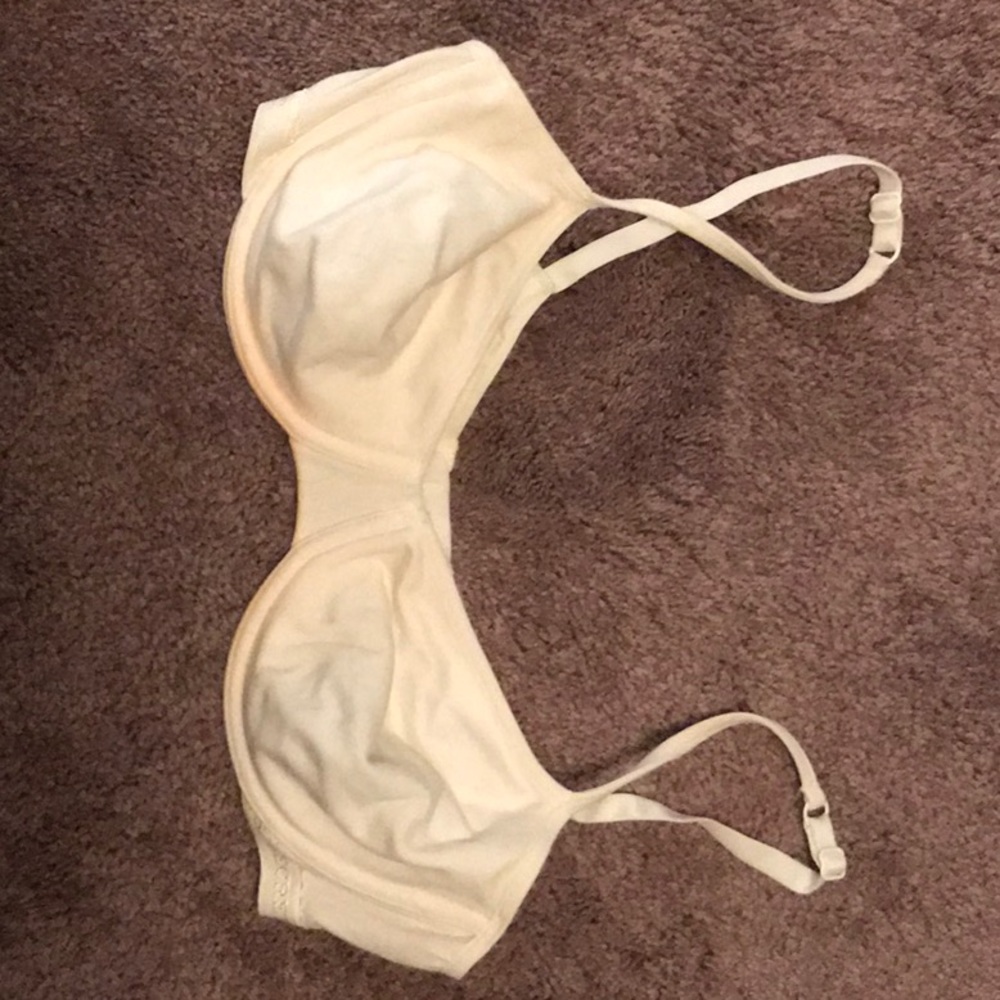 Victoria’s Secret White 34D Bra
